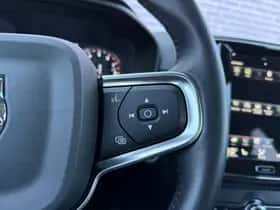 Volvo XC40 thumbnail 25
