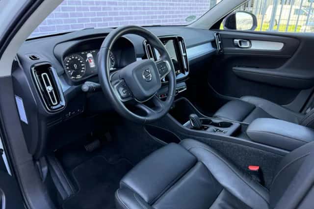 Volvo XC40 (2021) thumbnail 5