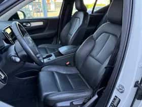 Volvo XC40 thumbnail 6