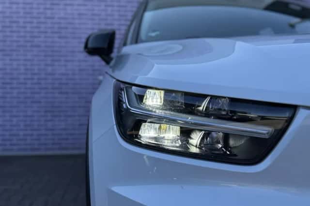 Volvo XC40 (2021) thumbnail 9
