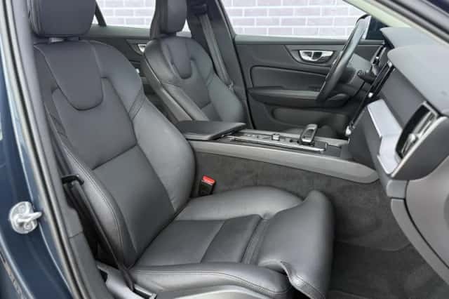 Volvo V60 (2022) thumbnail 6