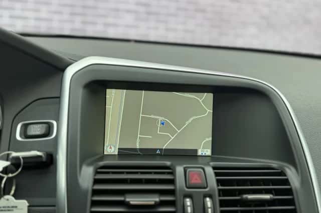Volvo XC60 (2016) thumbnail 19
