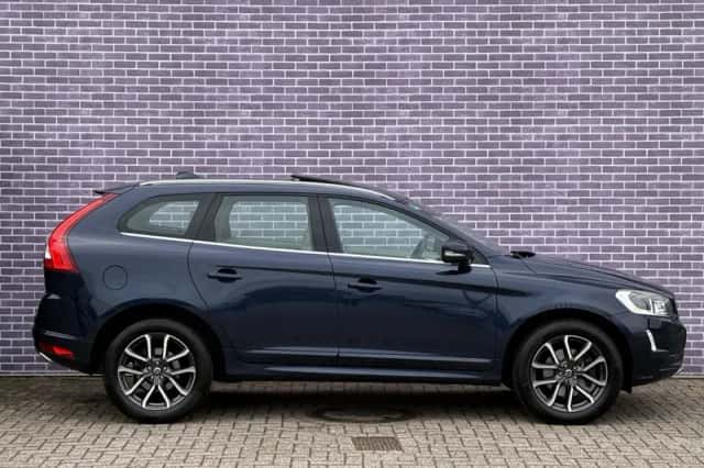 Volvo XC60 (2016) thumbnail 20