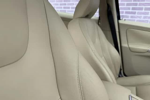 Volvo XC60 (2016) thumbnail 22