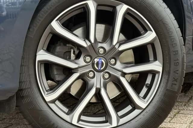 Volvo XC60 (2016) thumbnail 7