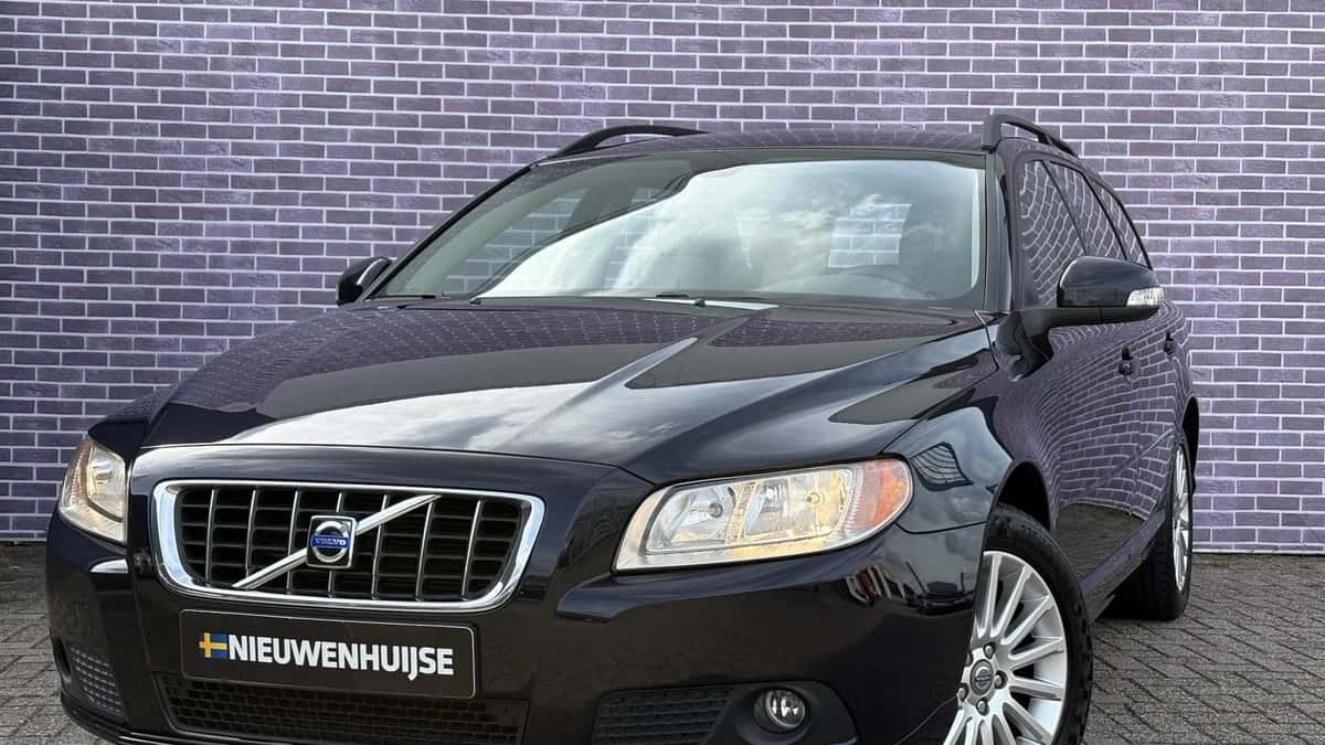 Volvo V70 — foto 1