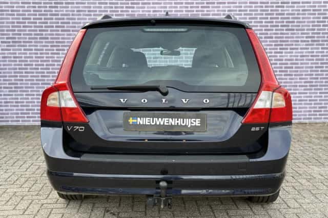 Volvo V70 (2008) thumbnail 11