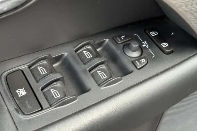 Volvo V70 (2008) thumbnail 21