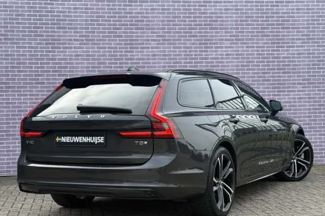 Volvo V90 (2025) thumbnail 3