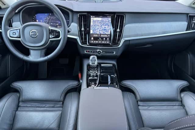 Volvo V90 (2025) thumbnail 4