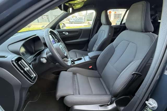Volvo EX40 (2026) thumbnail 4
