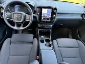 Volvo EX40 thumbnail 5