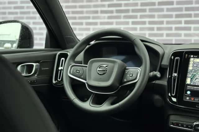 Volvo EX40 (2026) thumbnail 6