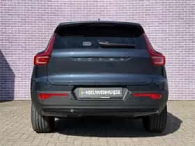Volvo EX40 thumbnail 8