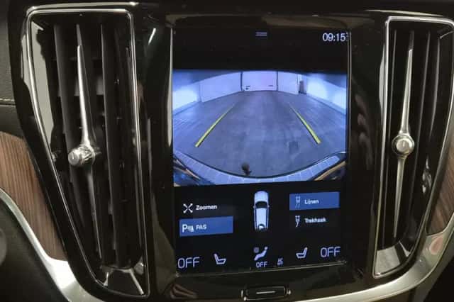 Volvo V60 (2021) thumbnail 12
