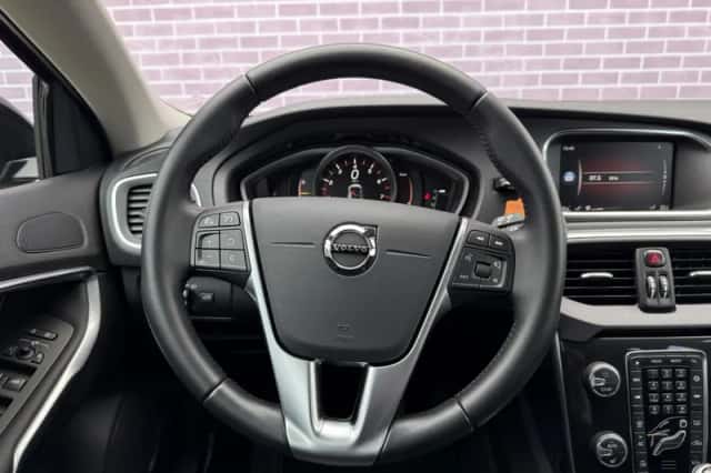 Volvo V40 (2019) thumbnail 5