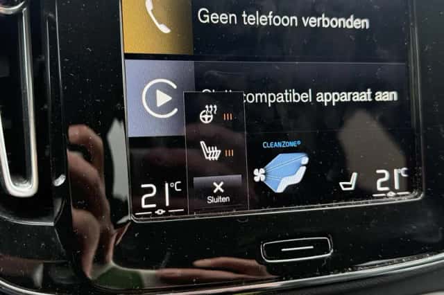 Volvo XC40 (2021) thumbnail 11