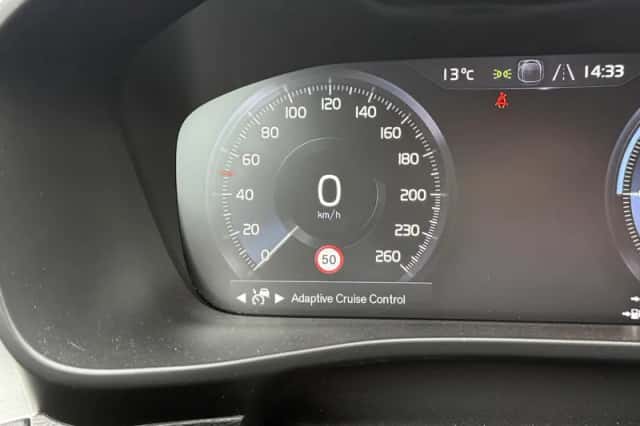 Volvo XC40 (2021) thumbnail 17