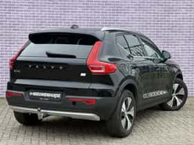 Volvo XC40 thumbnail 3