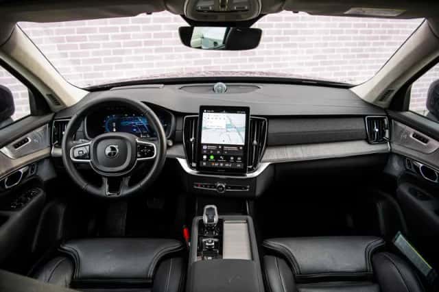 Volvo XC90 (2025) thumbnail 4