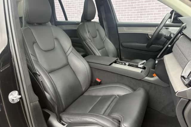 Volvo XC90 (2025) thumbnail 5