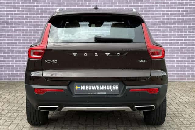 Volvo XC40 (2018) thumbnail 17