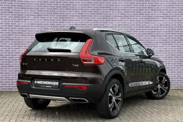 Volvo XC40 (2018) thumbnail 3