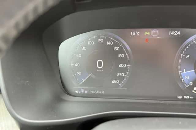 Volvo XC40 (2018) thumbnail 21