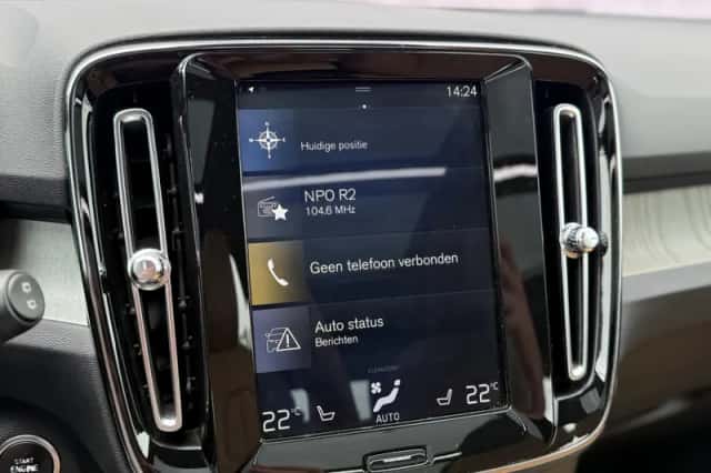 Volvo XC40 (2018) thumbnail 25