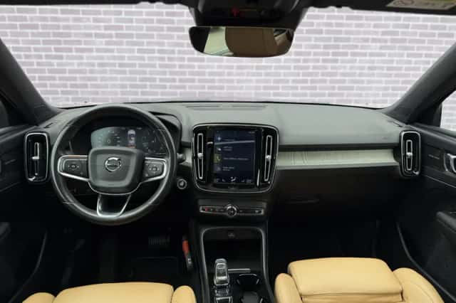 Volvo XC40 (2018) thumbnail 4