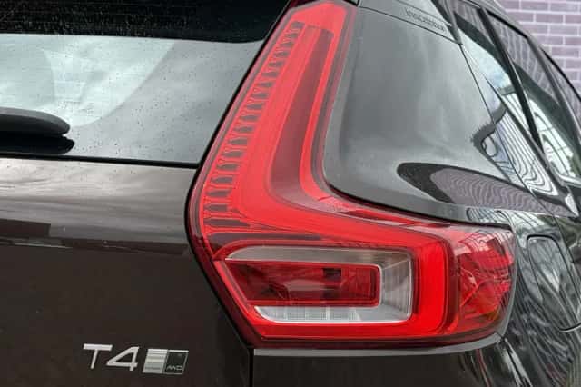 Volvo XC40 (2018) thumbnail 9