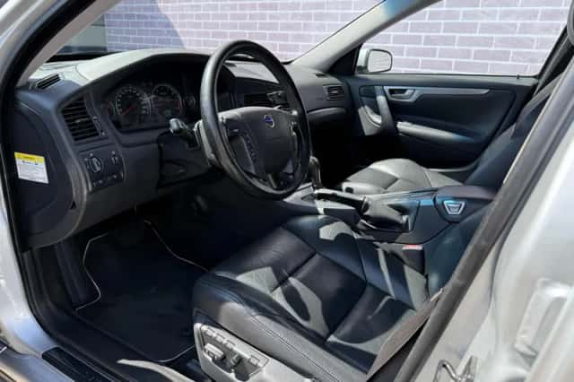 Volvo V70 (2005) thumbnail 5