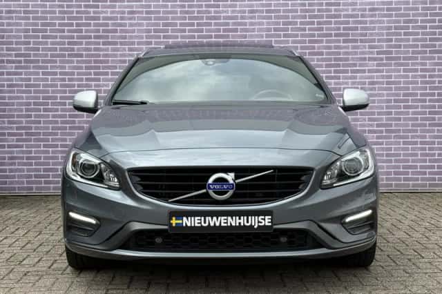 Volvo V60 (2018) thumbnail 14