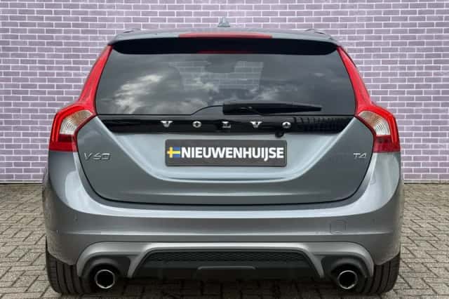 Volvo V60 (2018) thumbnail 16