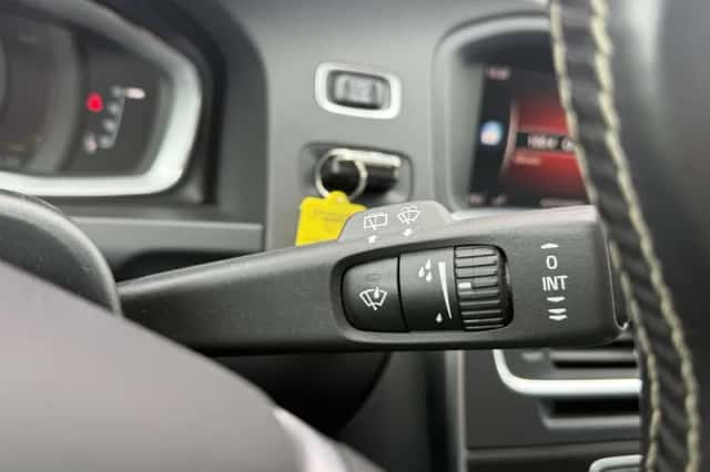 Volvo V60 (2018) thumbnail 17