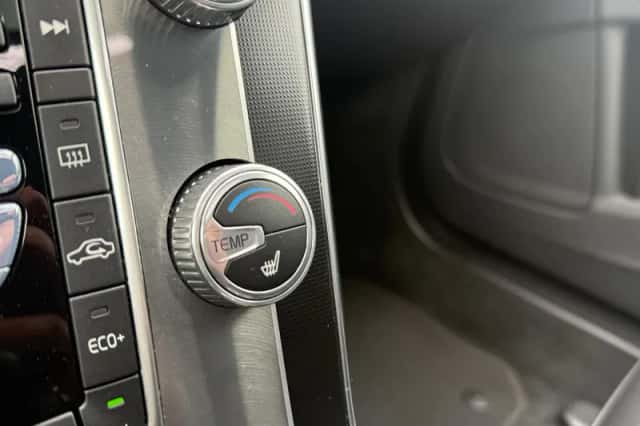 Volvo V60 (2018) thumbnail 34