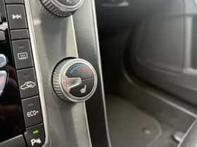 Volvo V60 (2018) thumbnail 34