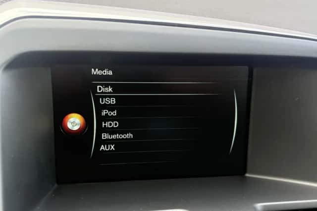 Volvo XC60 (2016) thumbnail 23