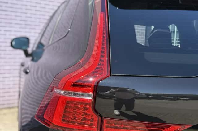 Volvo XC60 (2024) thumbnail 7