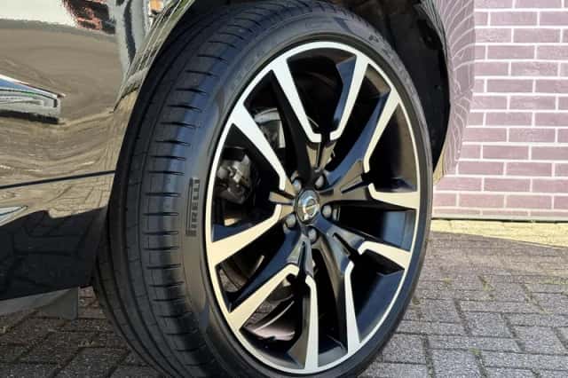 Volvo XC60 (2024) thumbnail 8