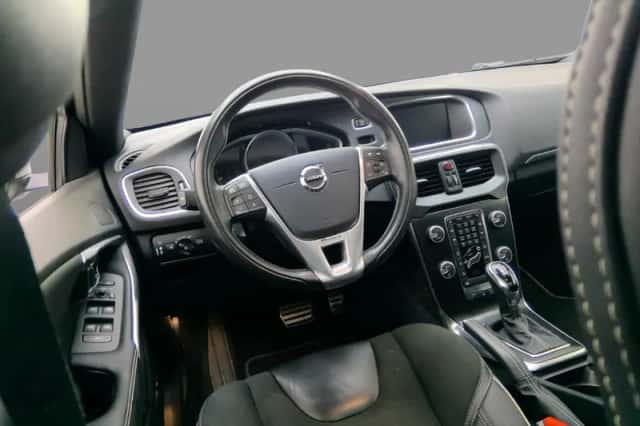 Volvo V40 (2019) thumbnail 4