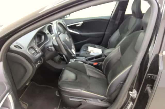 Volvo V40 (2019) thumbnail 5