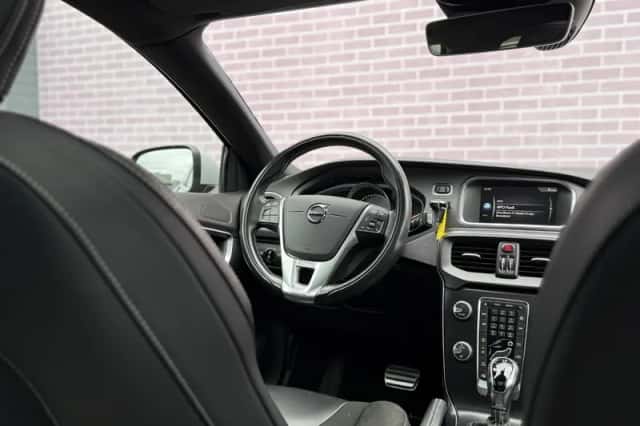 Volvo V40 (2019) thumbnail 6