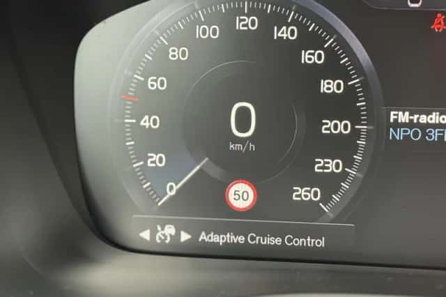 Volvo XC40 (2022) thumbnail 12