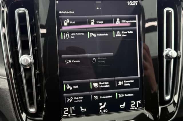 Volvo XC40 (2022) thumbnail 26