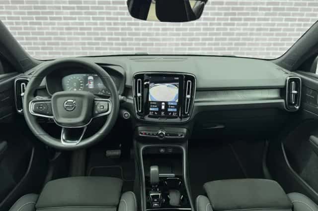 Volvo XC40 (2022) thumbnail 4