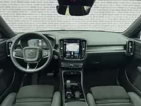 Volvo XC40 thumbnail 4