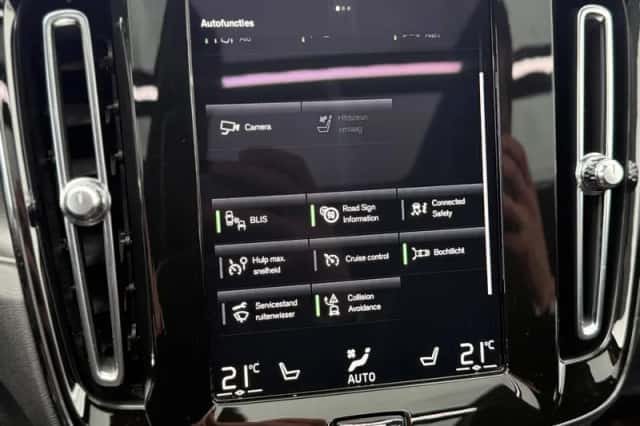Volvo XC40 (2022) thumbnail 36