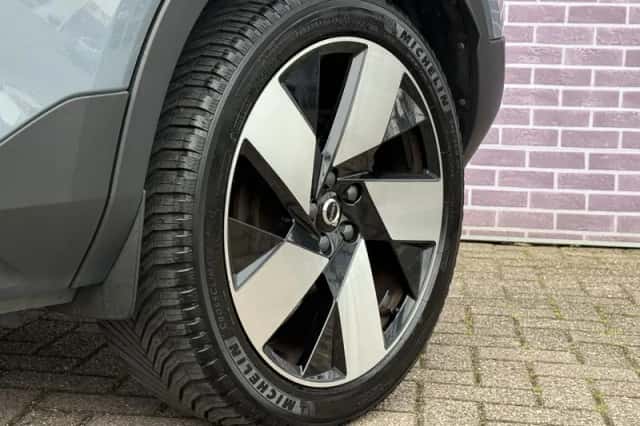 Volvo XC40 (2022) thumbnail 7