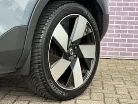 Volvo XC40 thumbnail 7